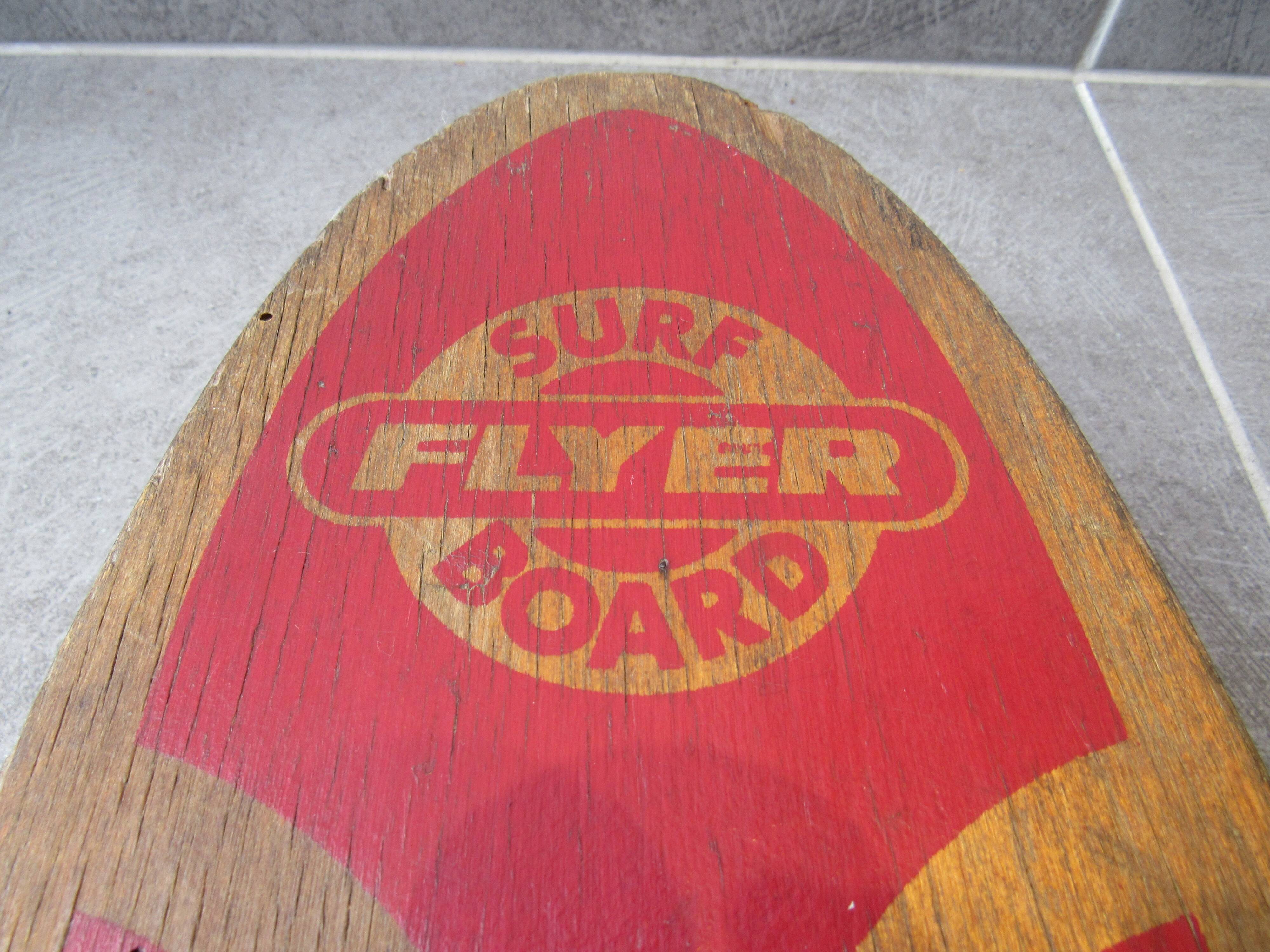 Skateboard surf flyer board vintage