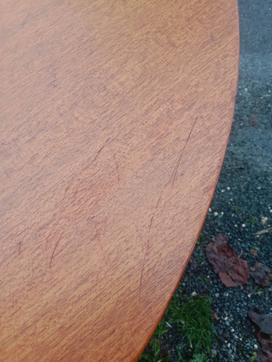 Extendable Scandinavian table