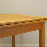 Table en chêne, design danois, années 1960, production : Danemark