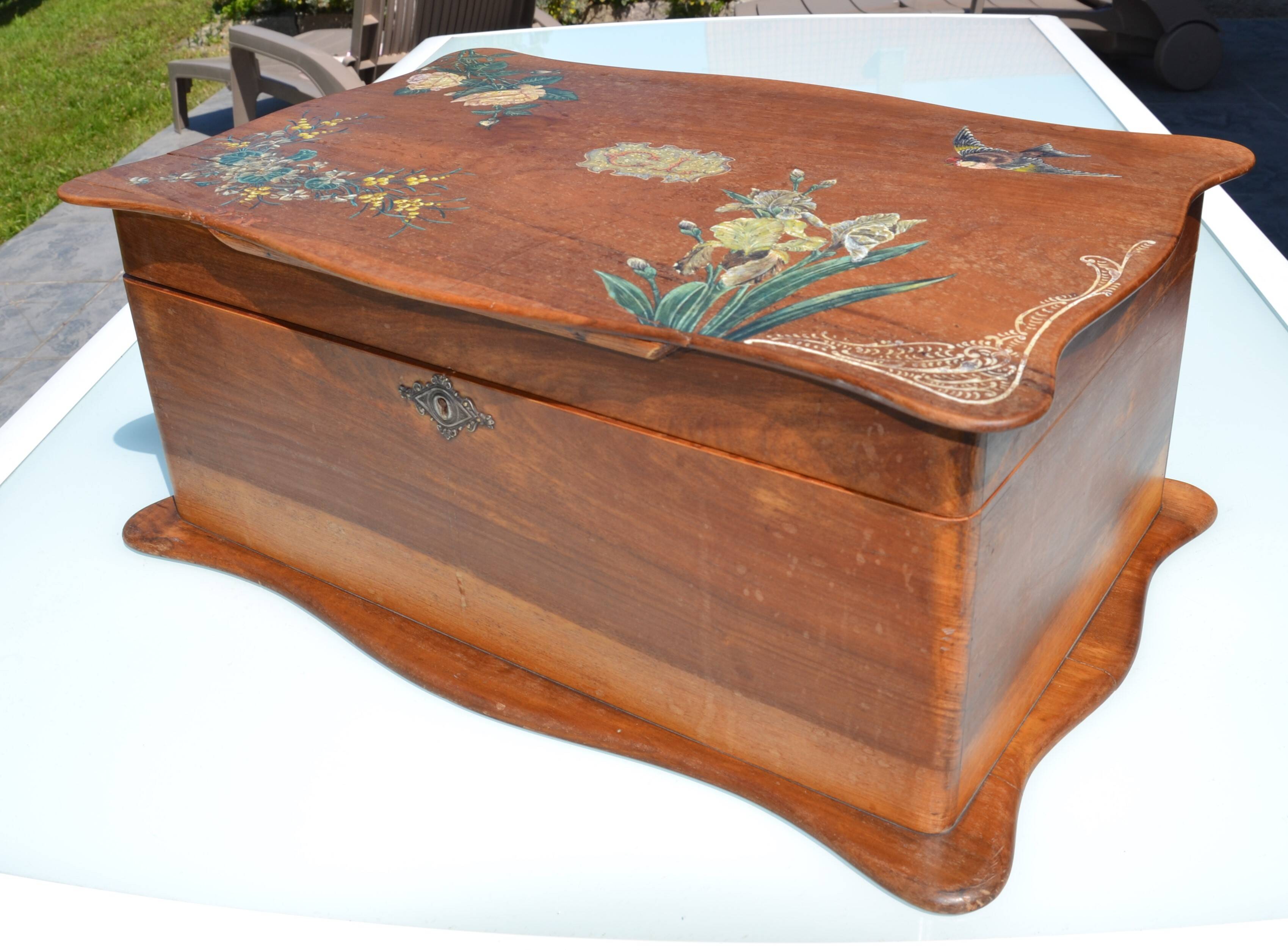Ancien coffret peint/boîte à ouvrages/bijoux monogrammé CL