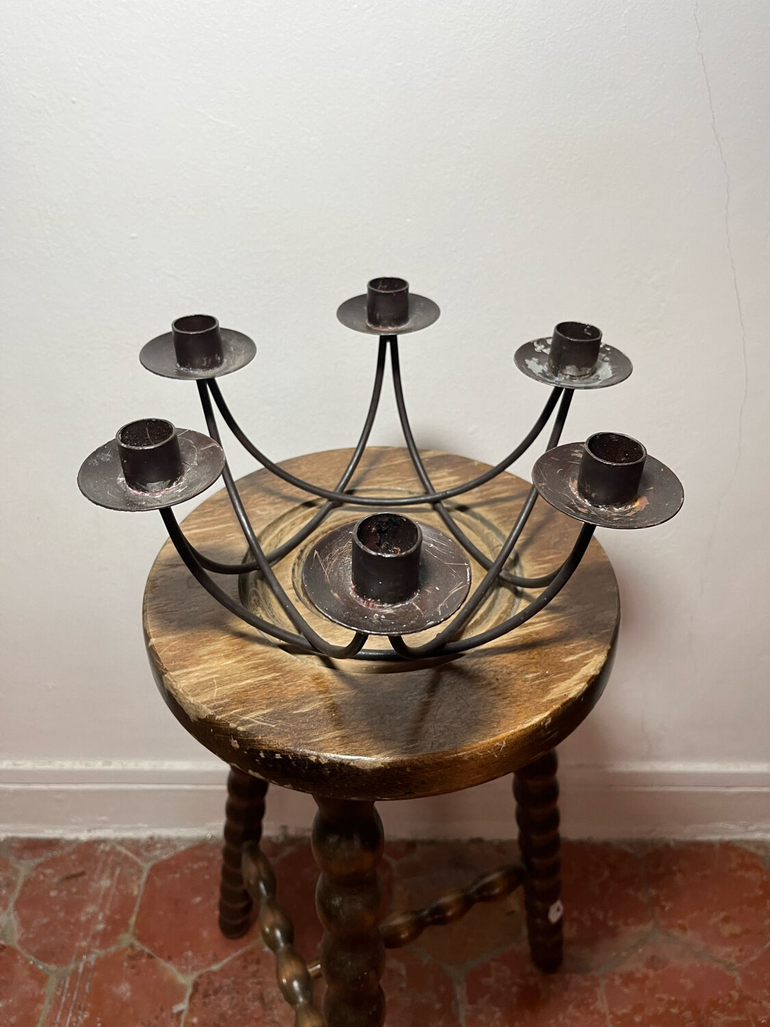 Candle holder with 6 wrought iron lights