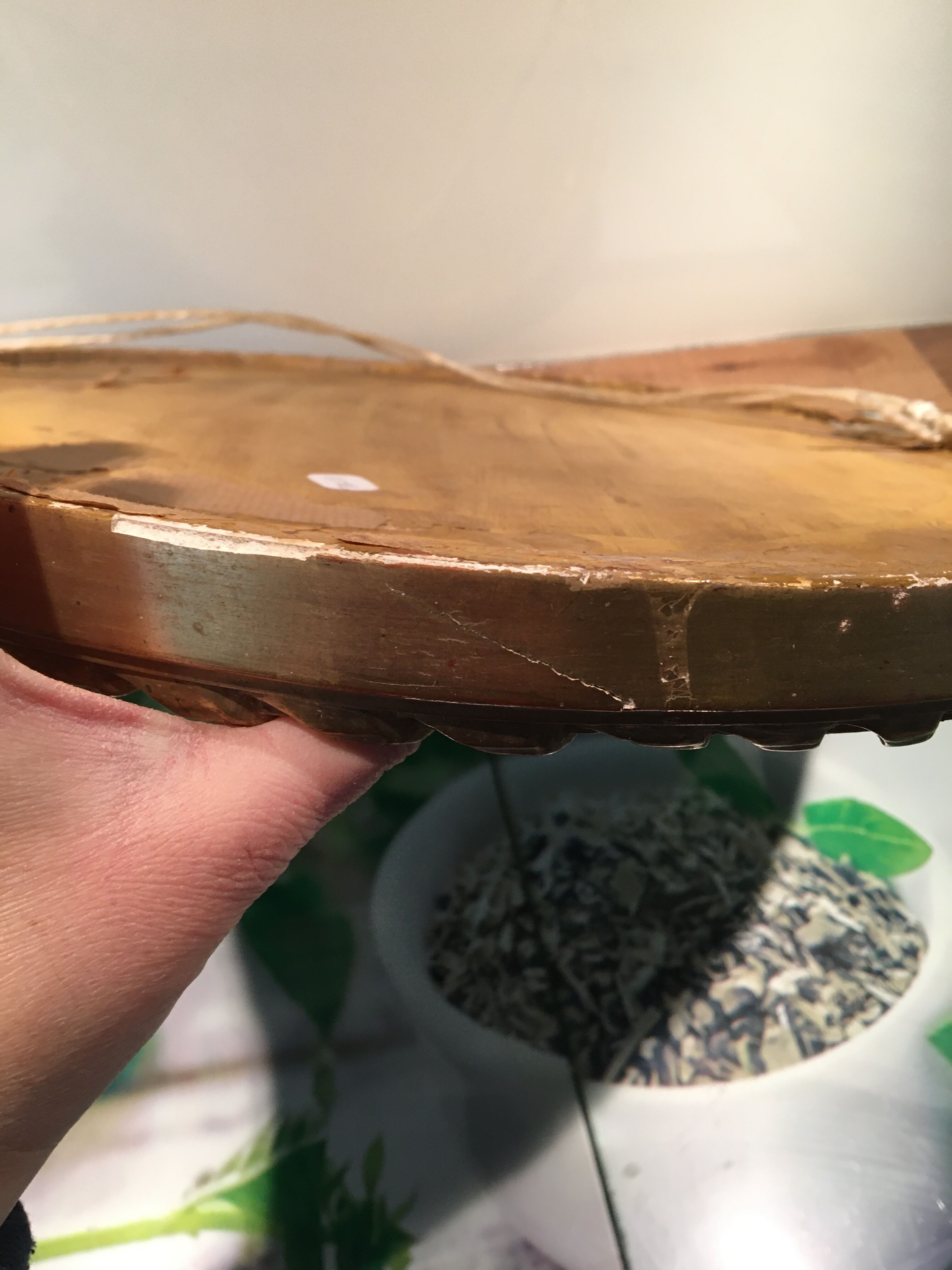 Bevelled golden oval mirror 40x51cm