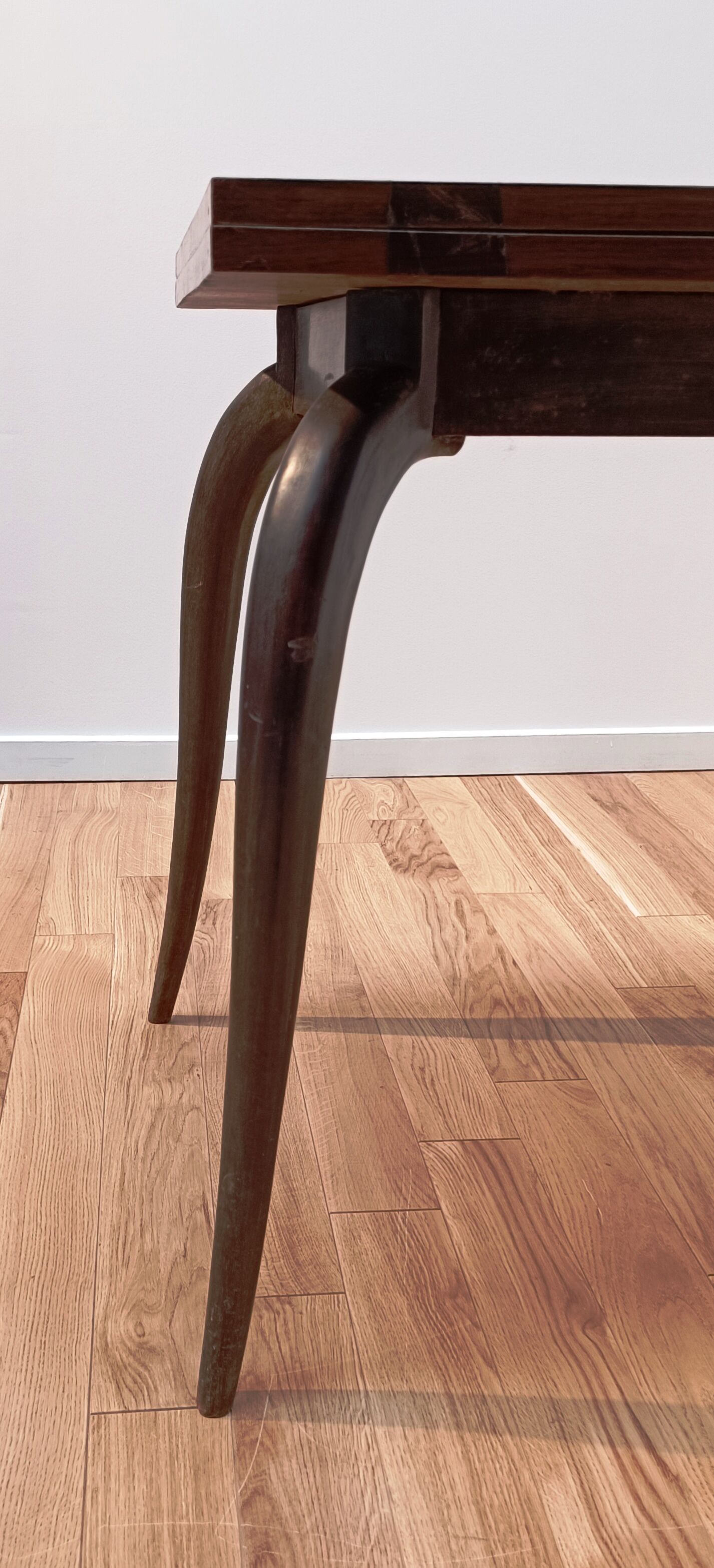 Vintage wallet table