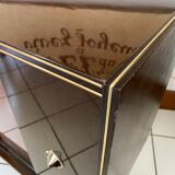 Illuminated window bar
