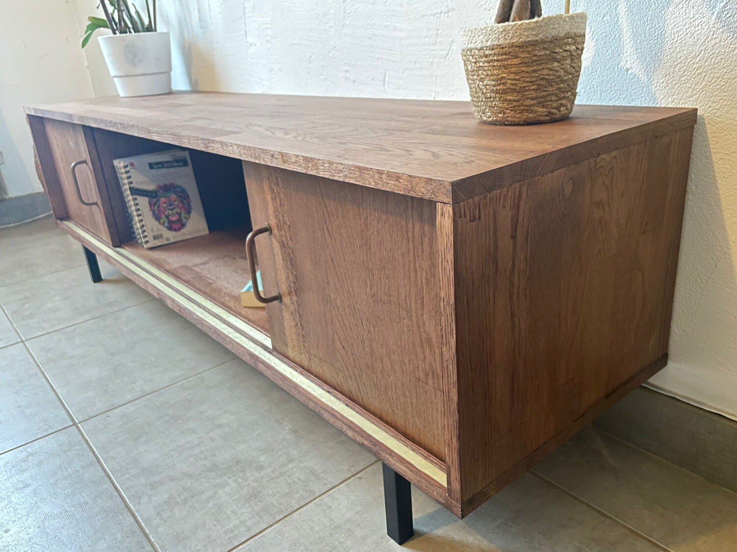 Solid oak sideboard/TV unit