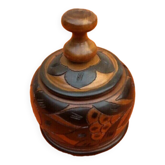 1940s/1950s Large tobacco pot Turned and carved wood decorated with tobacco leaves