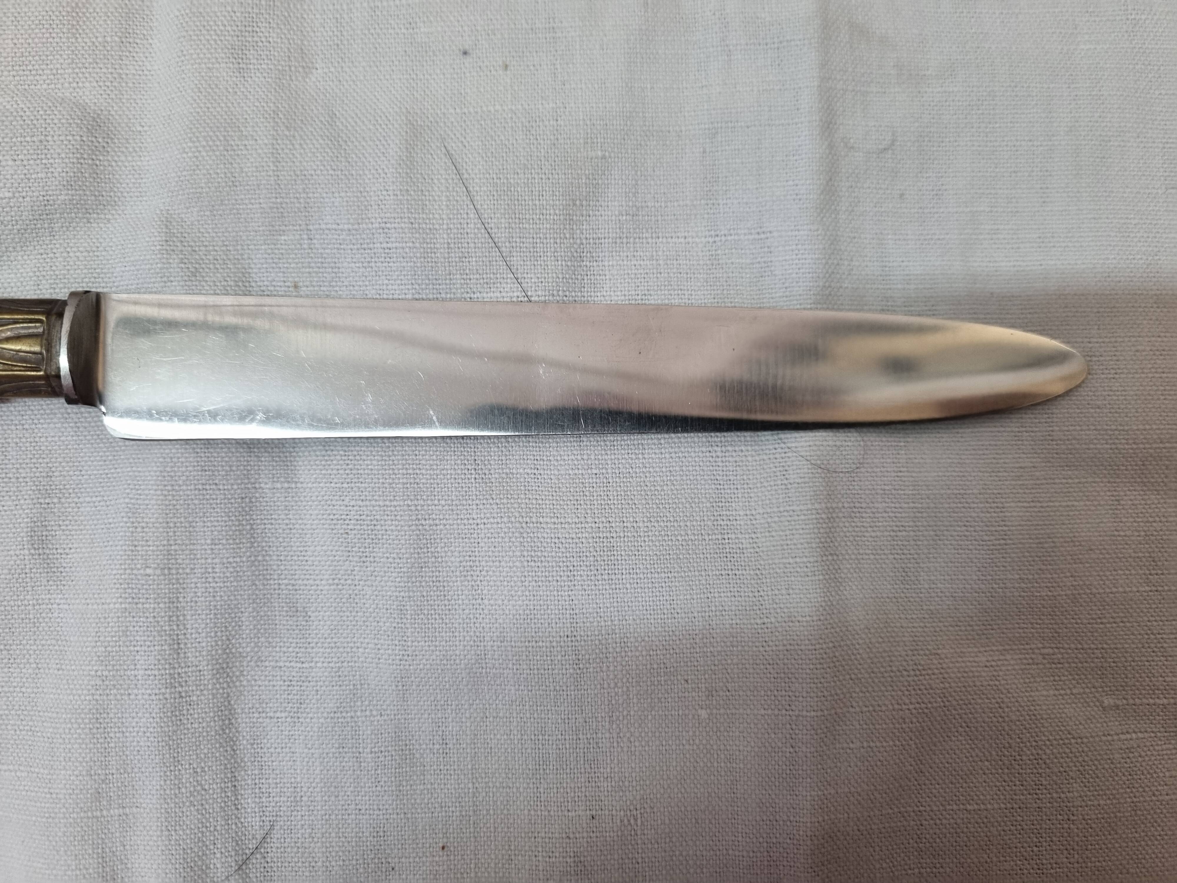 12 Bakelite knives from 1940