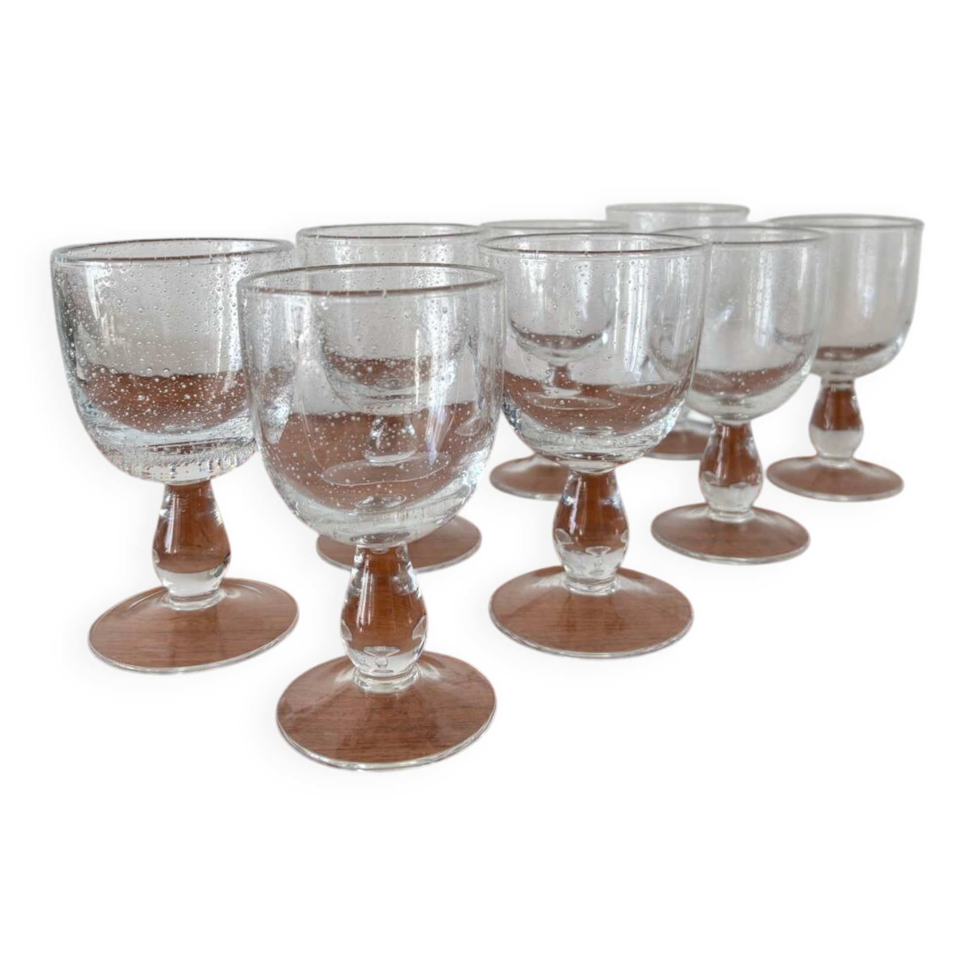 Set of 8 transparent bubble glass glasses for water or wine.