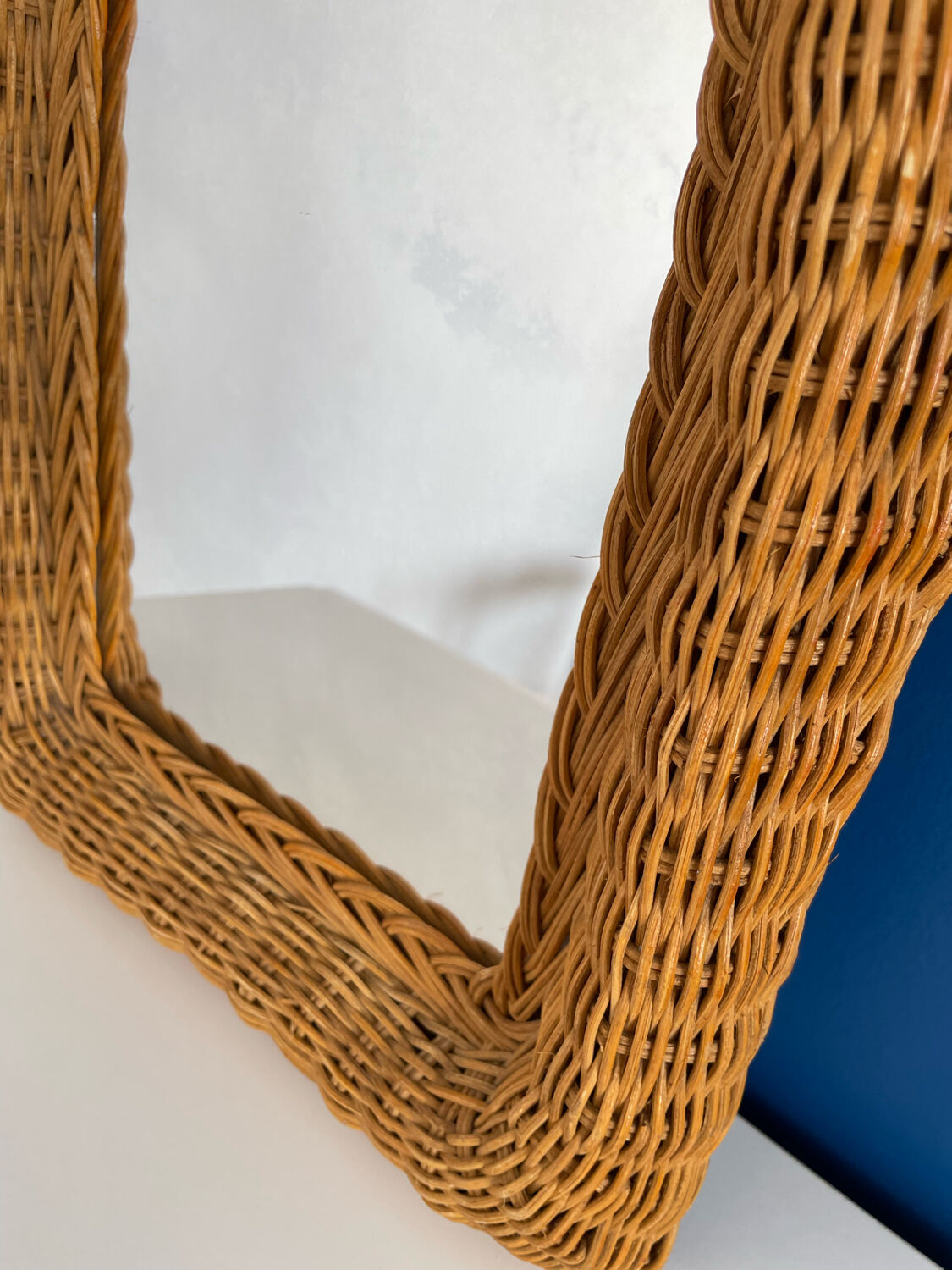 Vintage oval wicker mirror 31x41cm