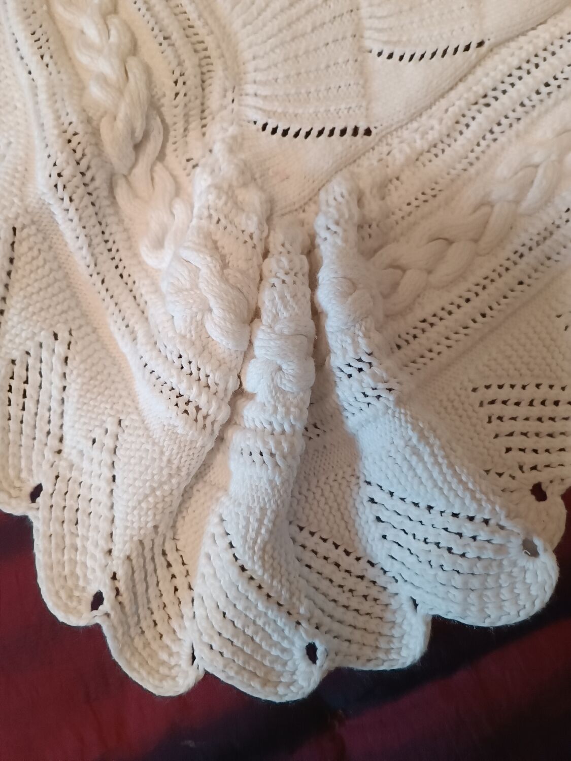 White cotton hand-knitted blanket