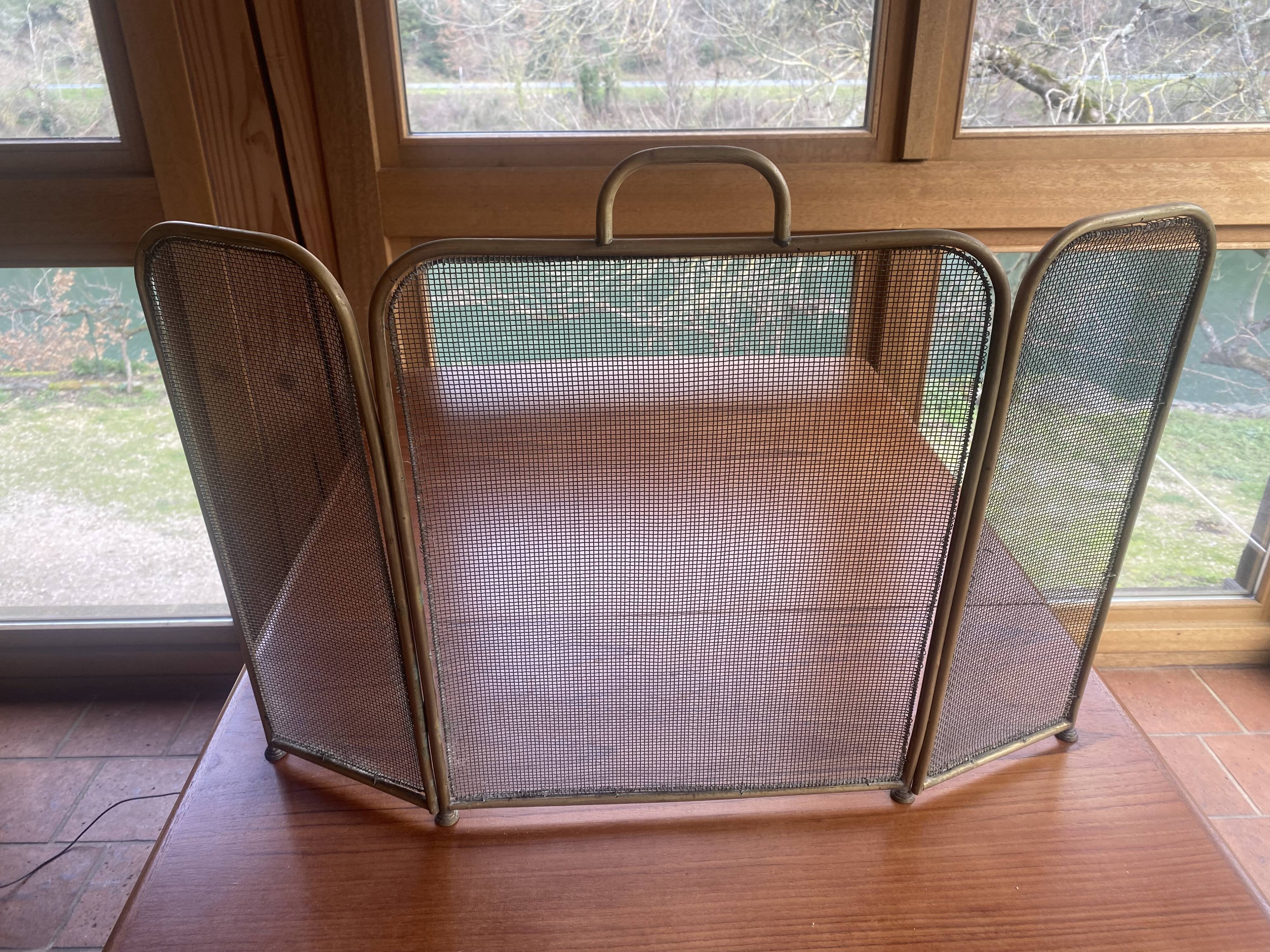 English brass fire screen circa 1900