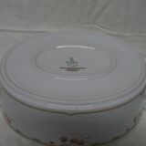 Oval soup tureen