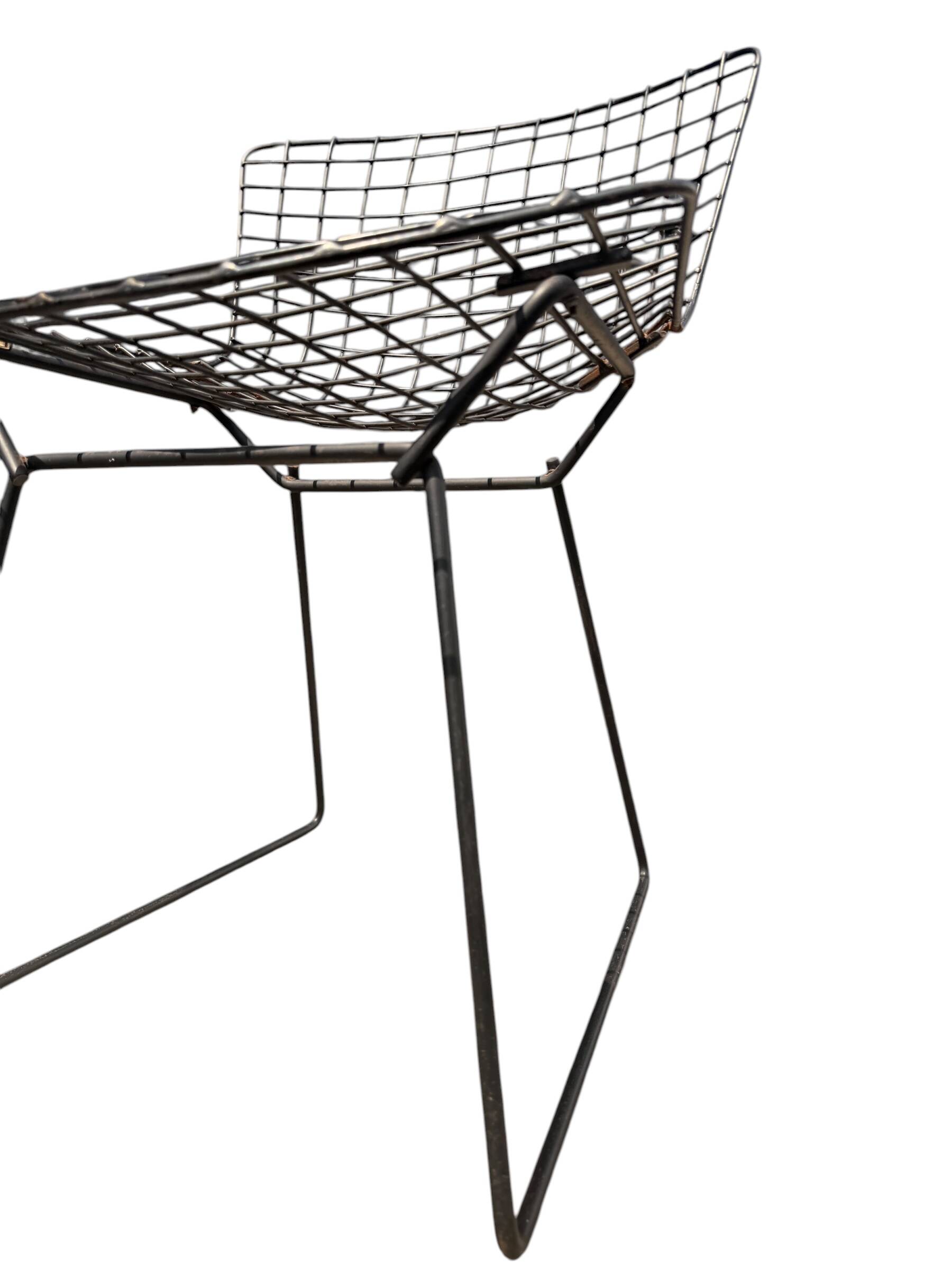 Suite de 4 Chaises "Wire" — Harry Bertoia pour Knoll (Rilsan Noir)