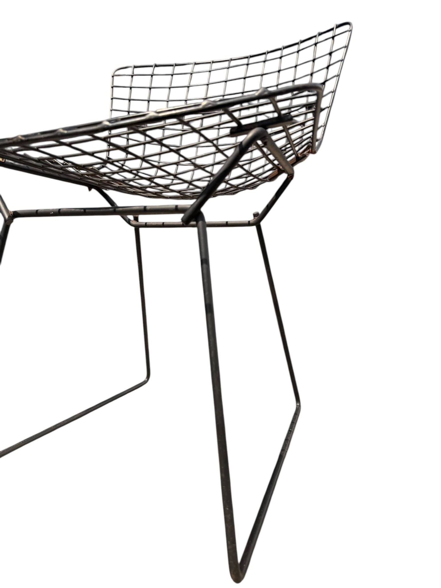 Suite de 4 Chaises "Wire" — Harry Bertoia pour Knoll (Rilsan Noir)