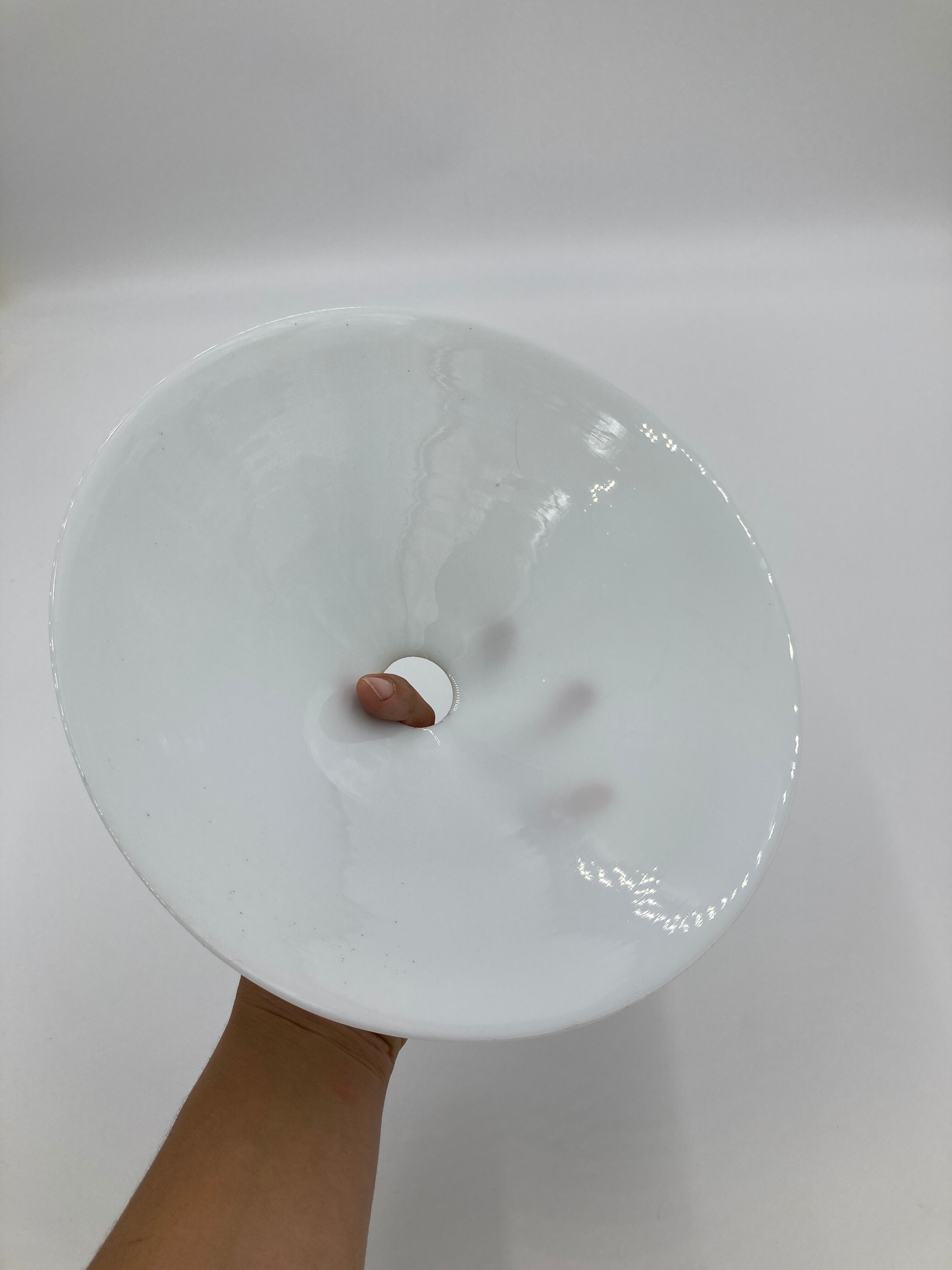 Glass wafer suspension