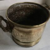 Bronze pot cache