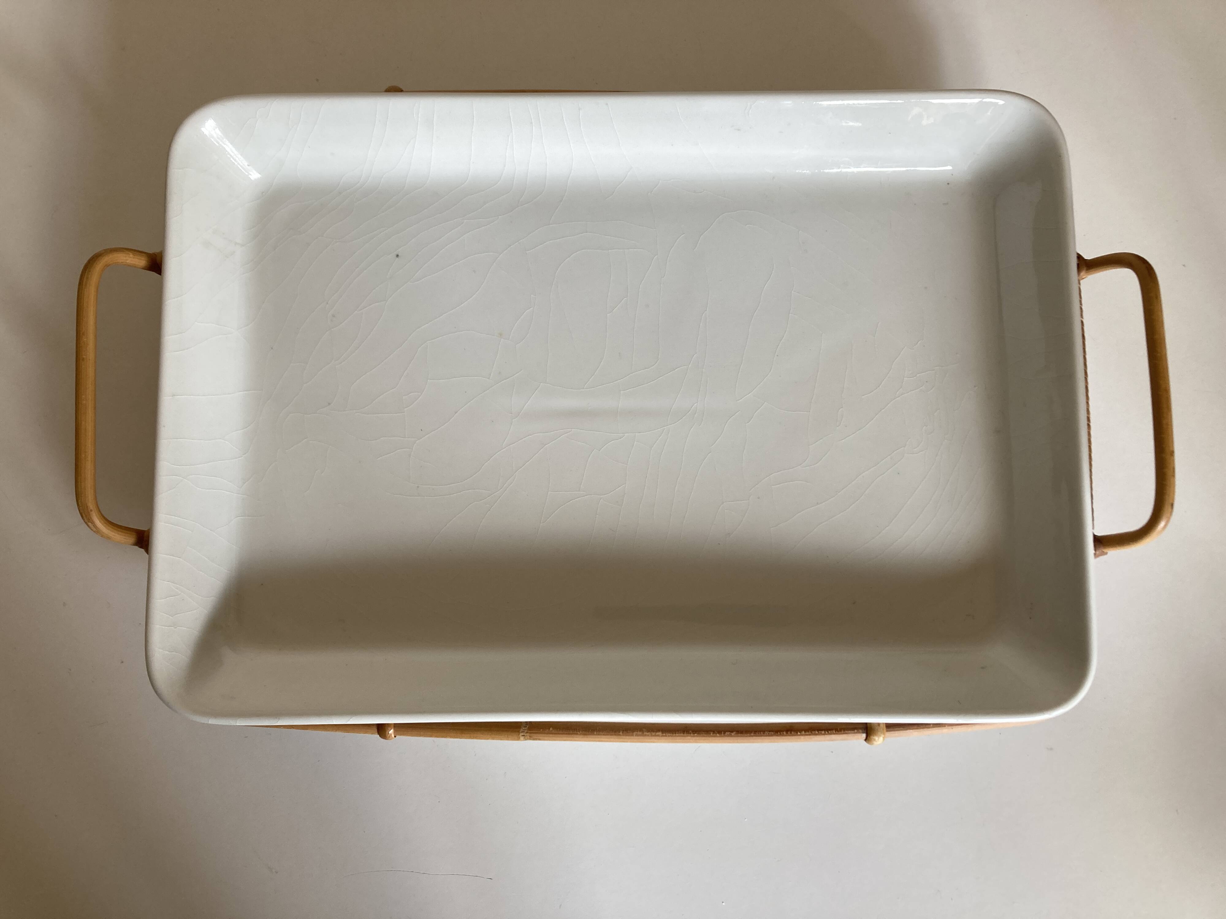 Plate Arabia Finland in faience and rattan 1960