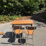 set of 4 formica chairs and table / vintage