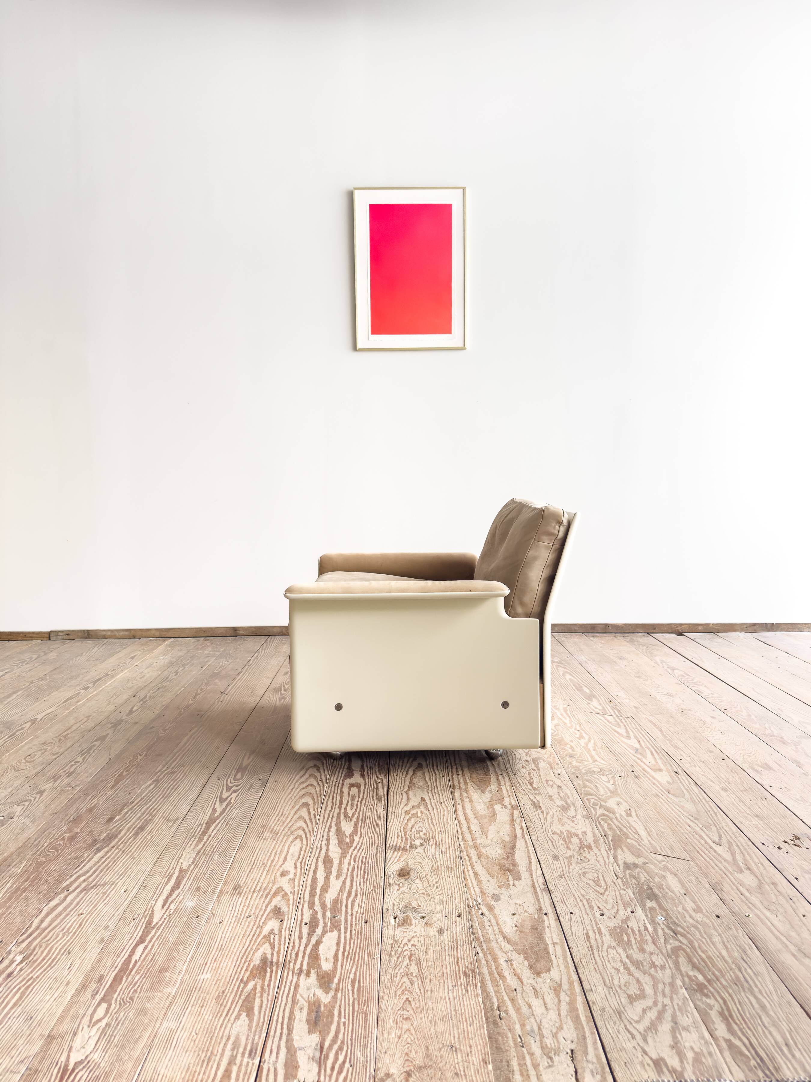Fauteuil design 620 en cuir suédé beige par Dieter Rams, Vitsœ, Mid-Century