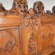 Banc coffre Gothique d'église en chêne sculpté, vers 1880