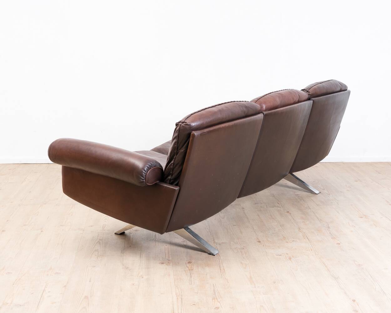 Brown leather 3-seater sofa by Sede, model DS 31, vintage 1960s.