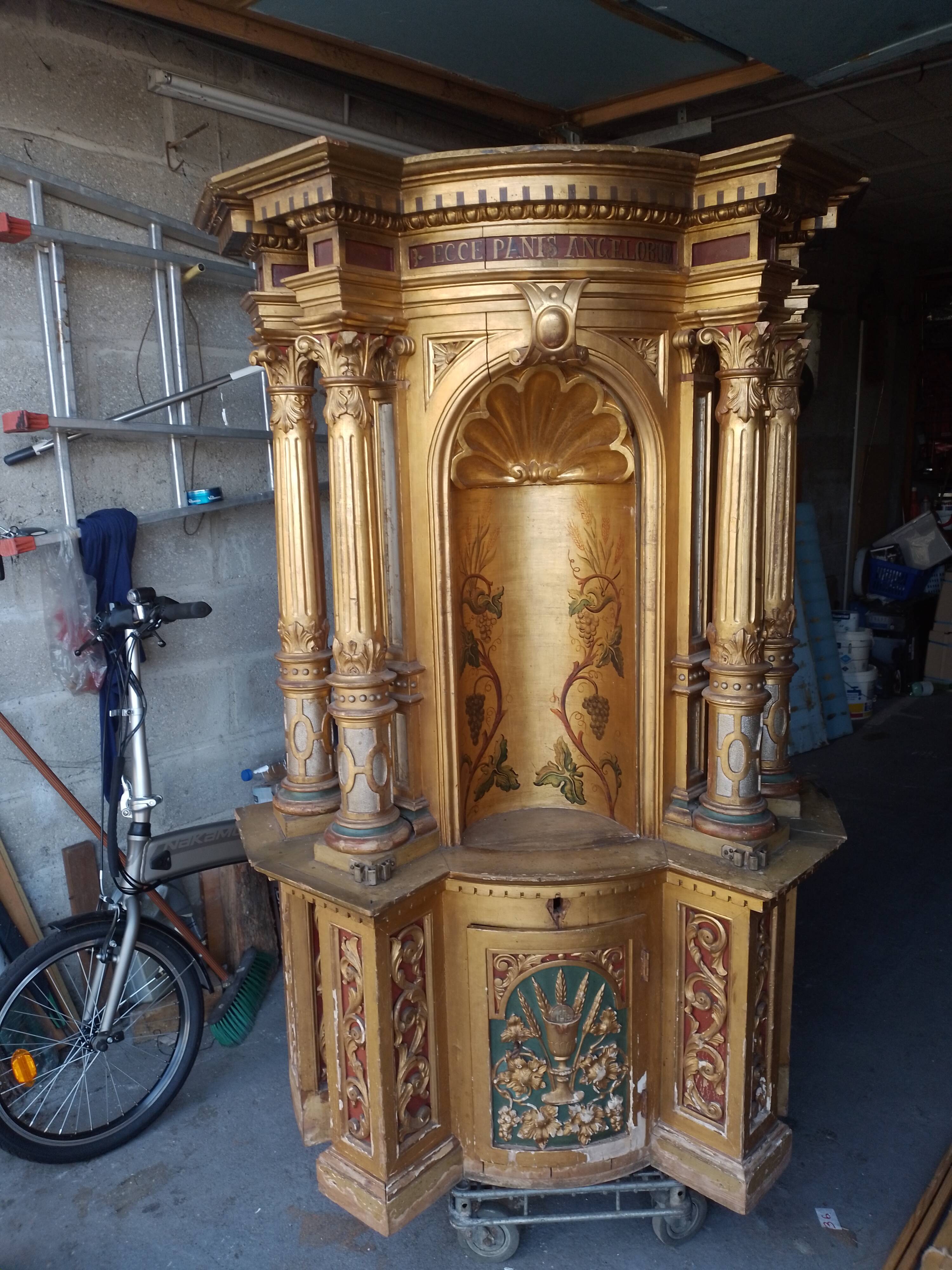 Superb early 19th century church tabernacle in gilded stuccoed wood