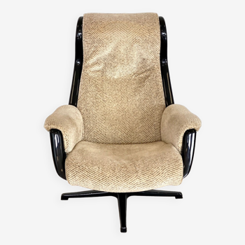 Galaxy lounge chair for Dux by Alf Stevenson en Yngvar Sandstorm