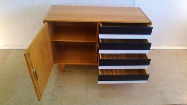 Commode en chêne par Jiri Jiroutek pour Interior Praha 1960s