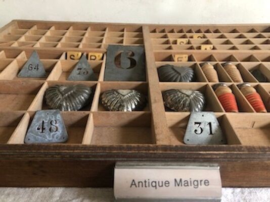 Old printing locker, lean antique