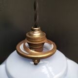 Blue opaline suspension