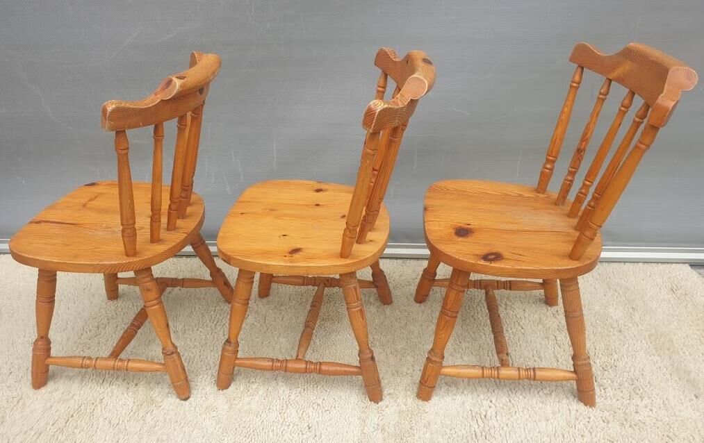 Trio Chairs Country Shaker