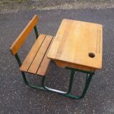 School desk 1 place