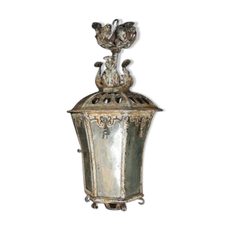 The 19th century Lantern