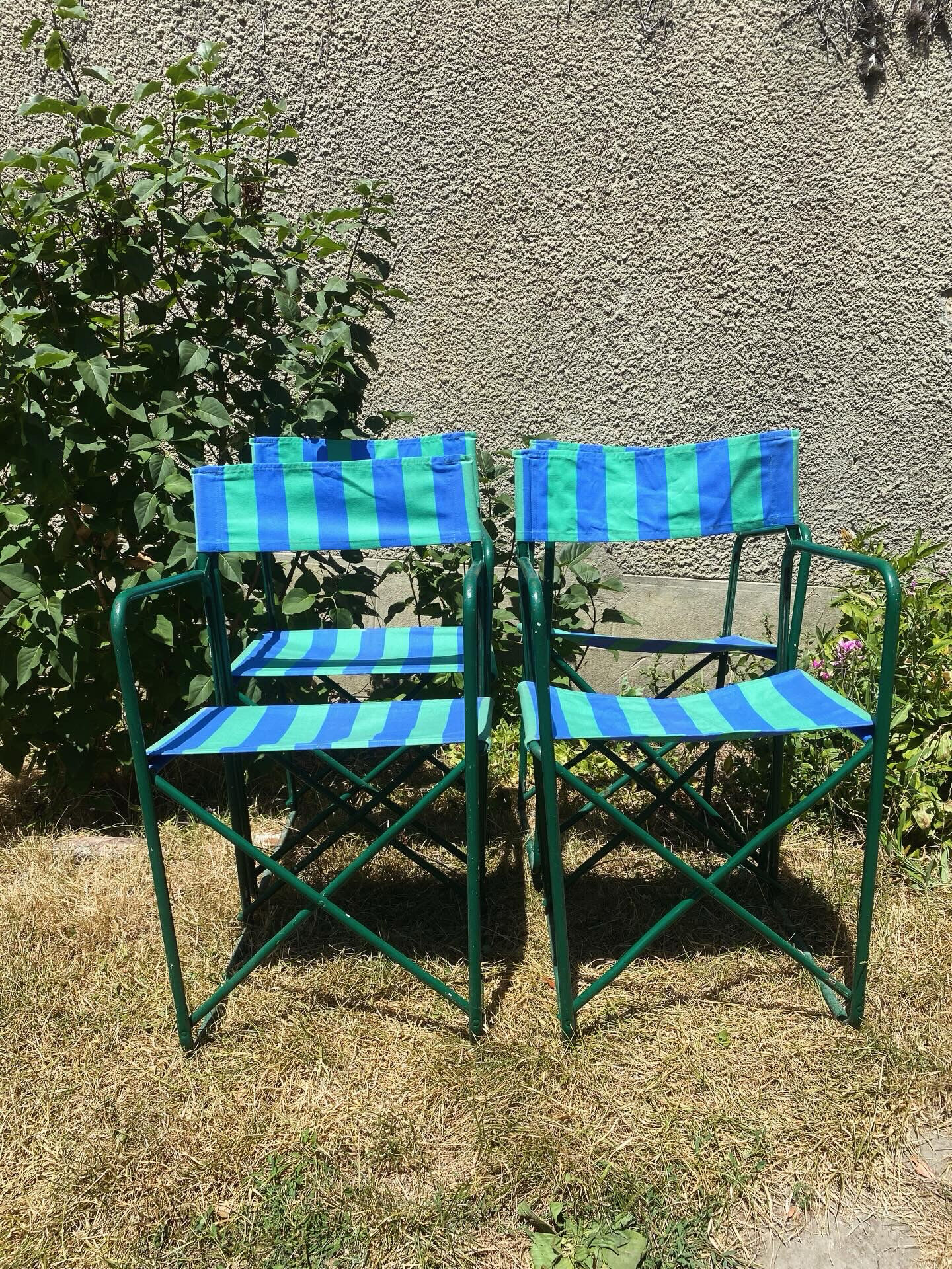 4 vintage folding chairs