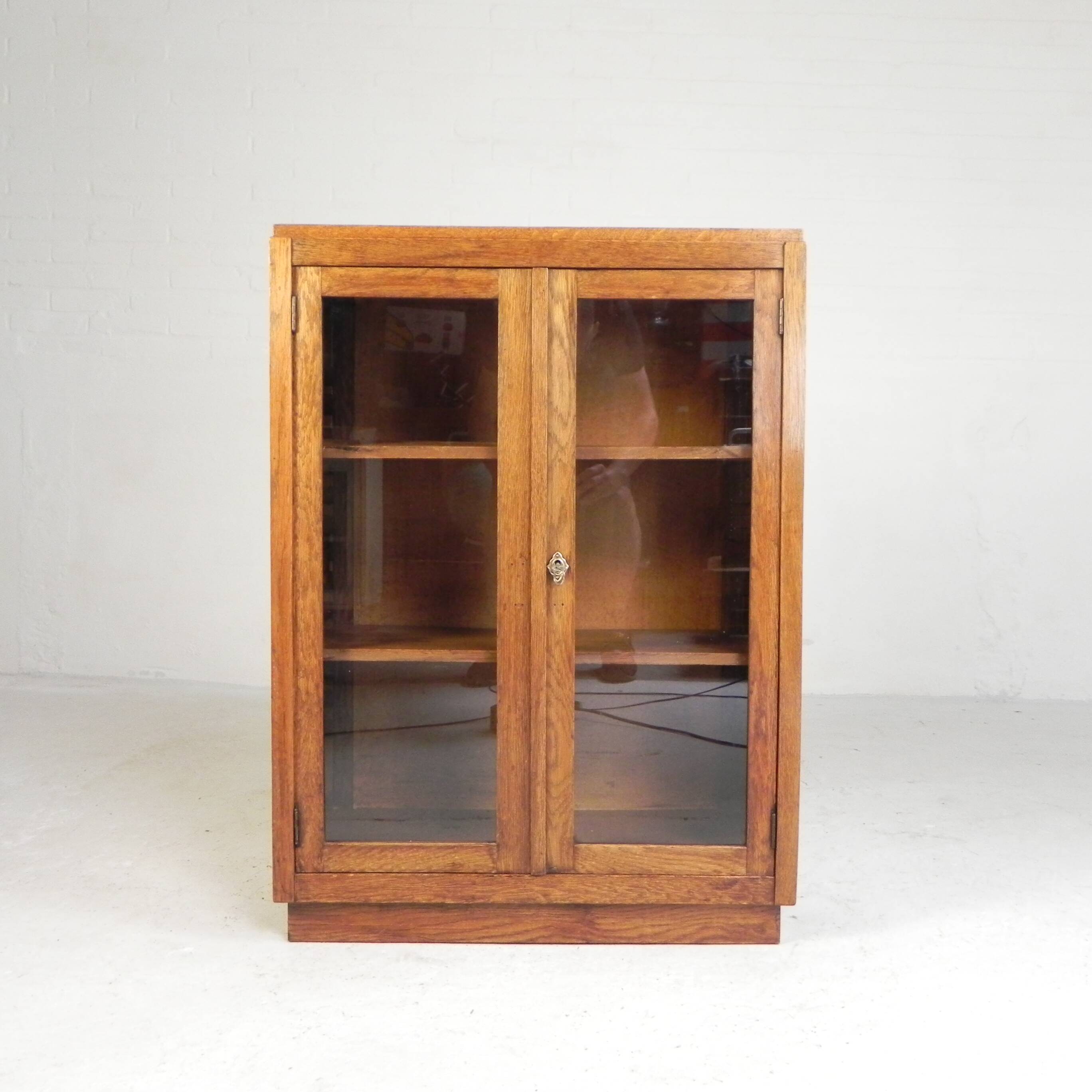Petit meuble vitrine avec 2 portes, années 1930