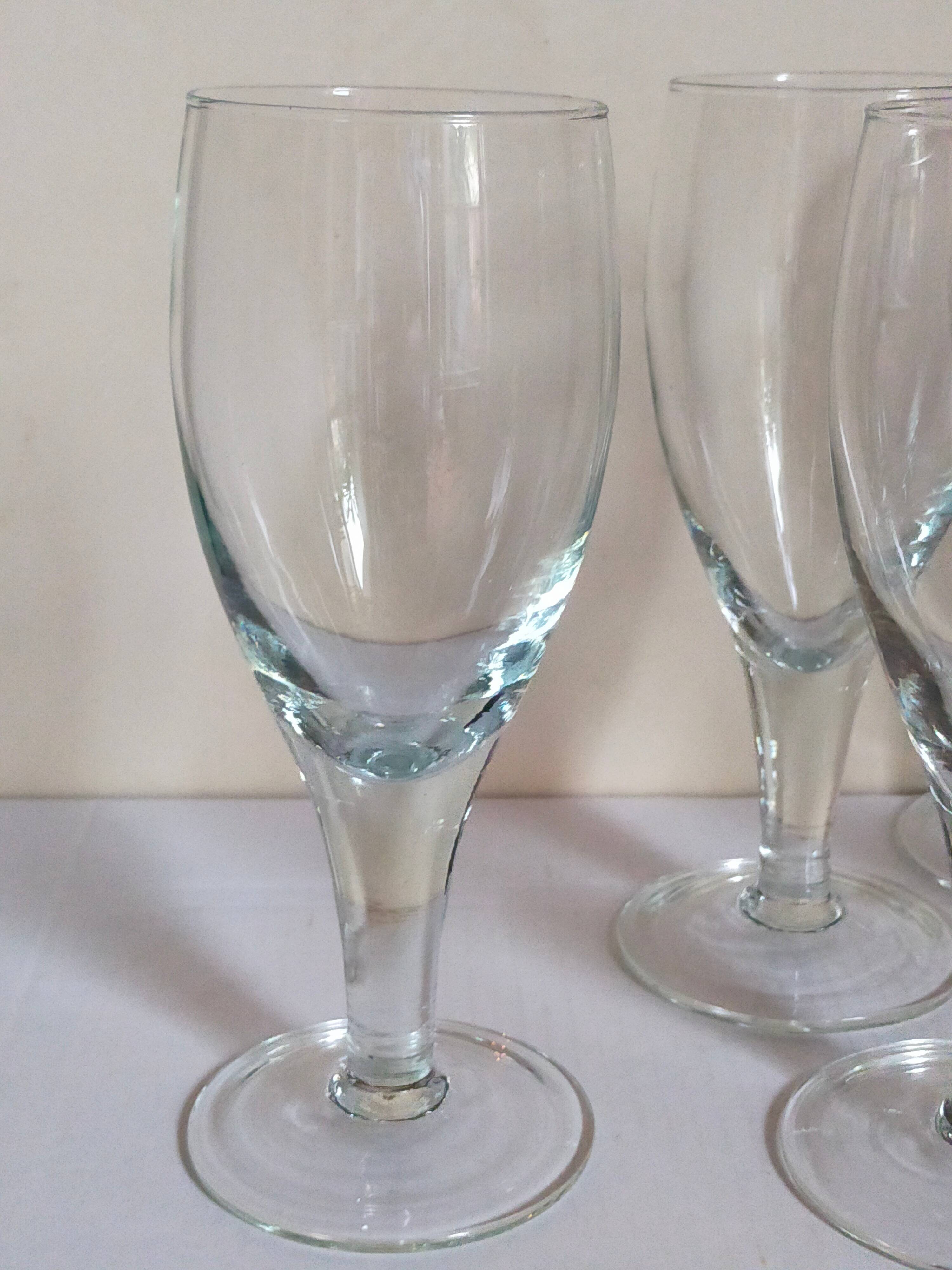Six XXL blown glass stemmed glasses