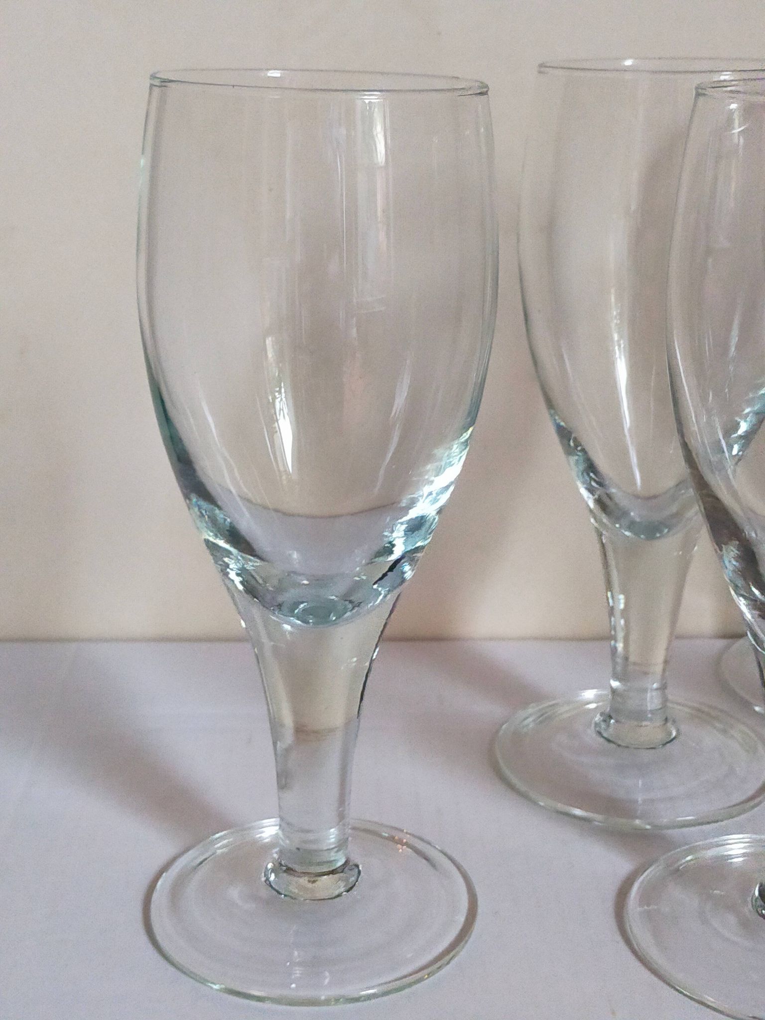 Six verres à pieds en verre soufflé XXL