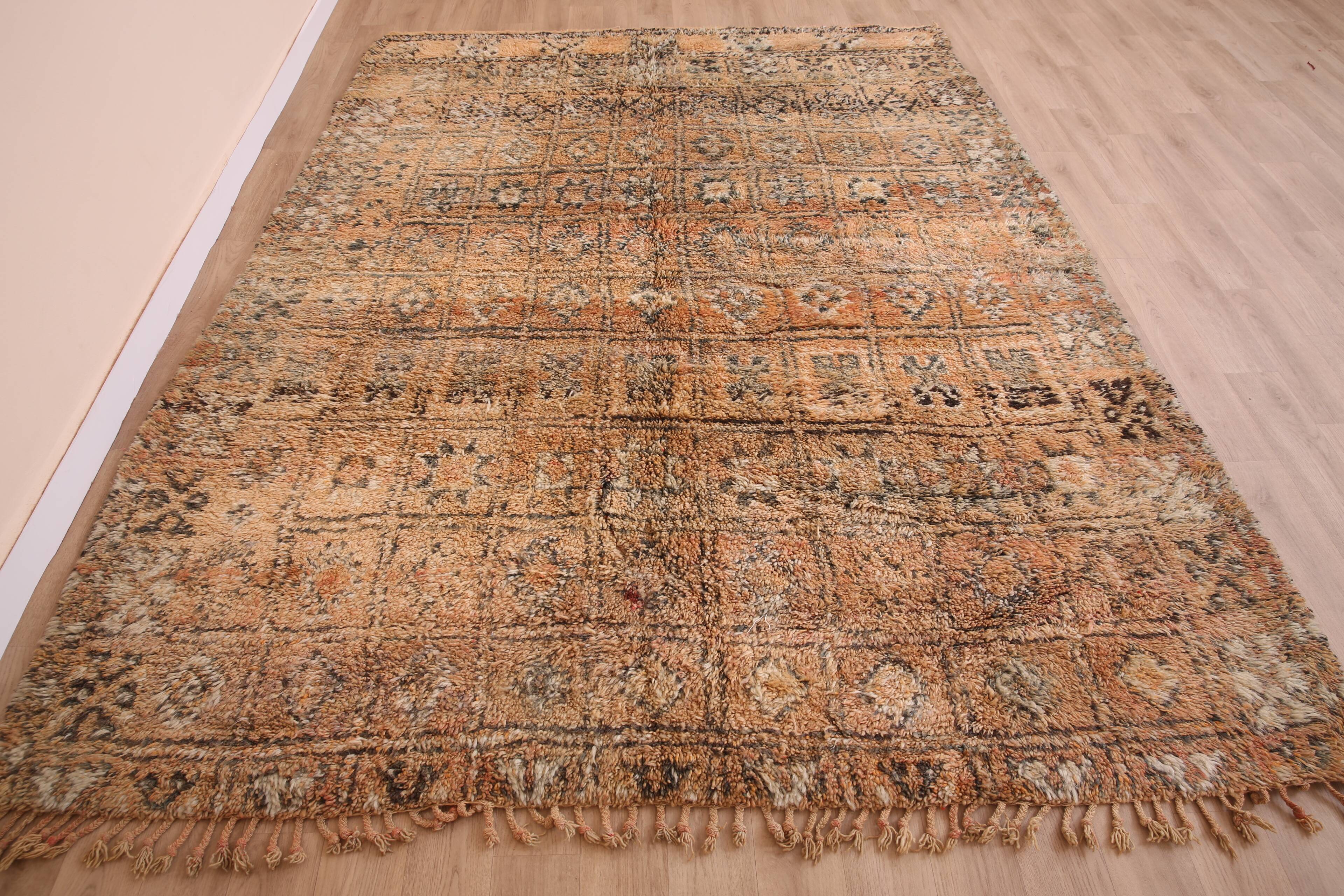Peach Vintage Moroccan Rug 210 x 270 cm, Berber Wool Rug, Handmade Boho Rug