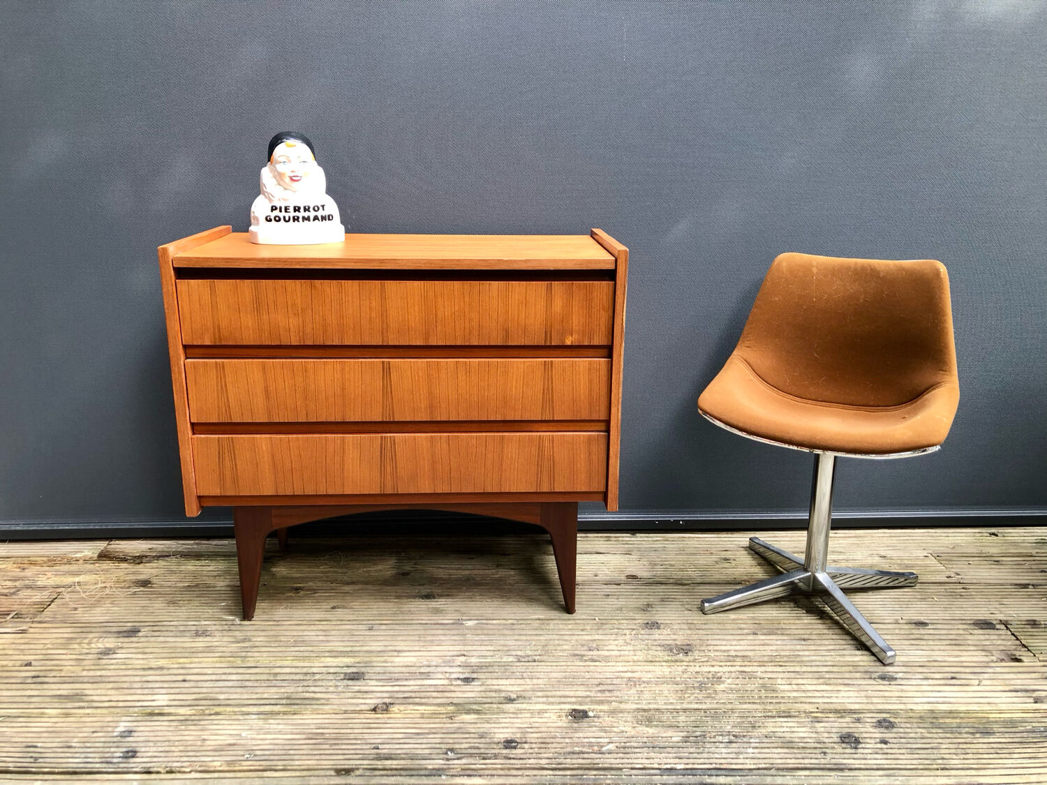 Scandinavian dresser