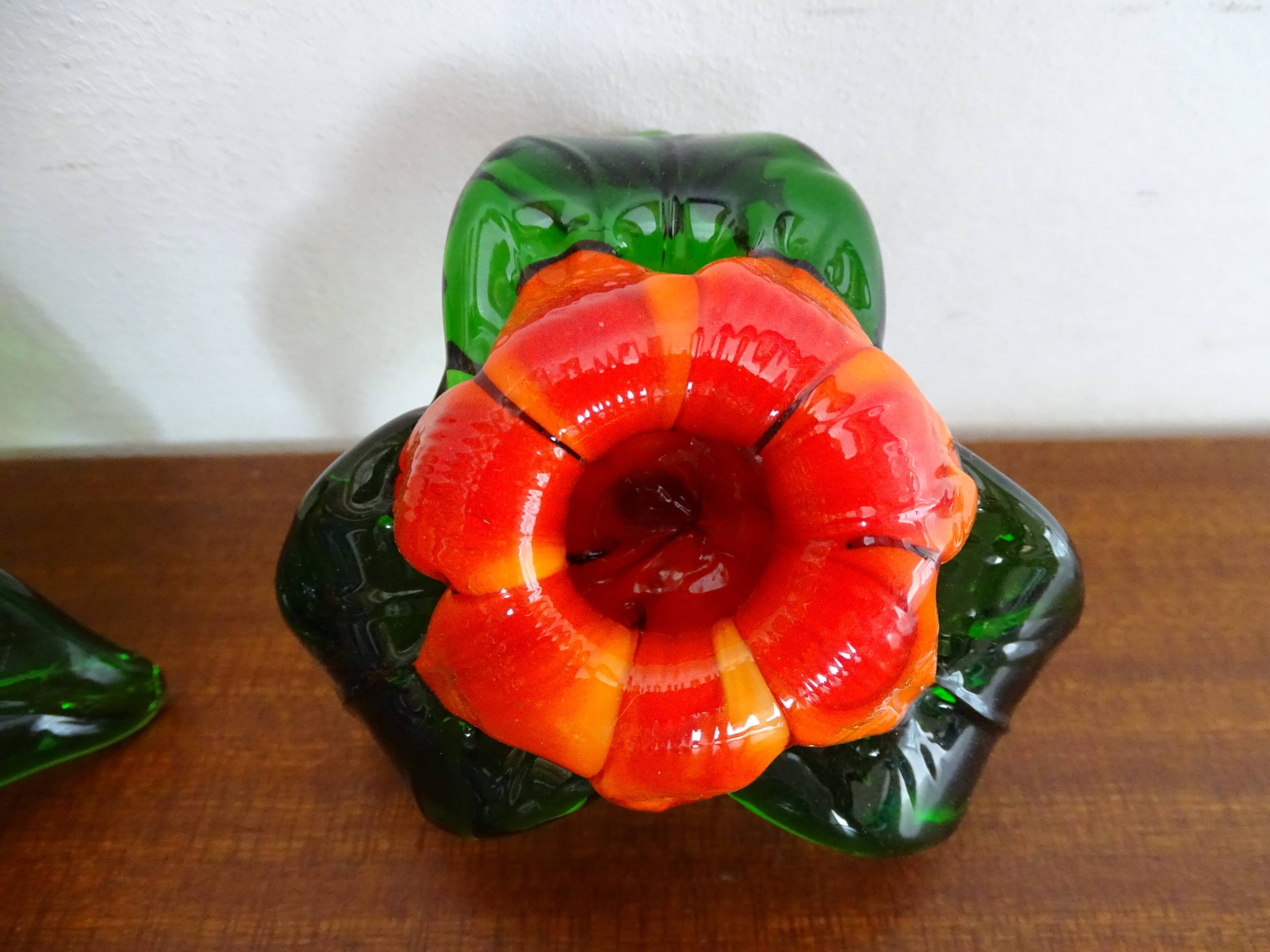 Paire de bougeoirs fleurs en verre Murano