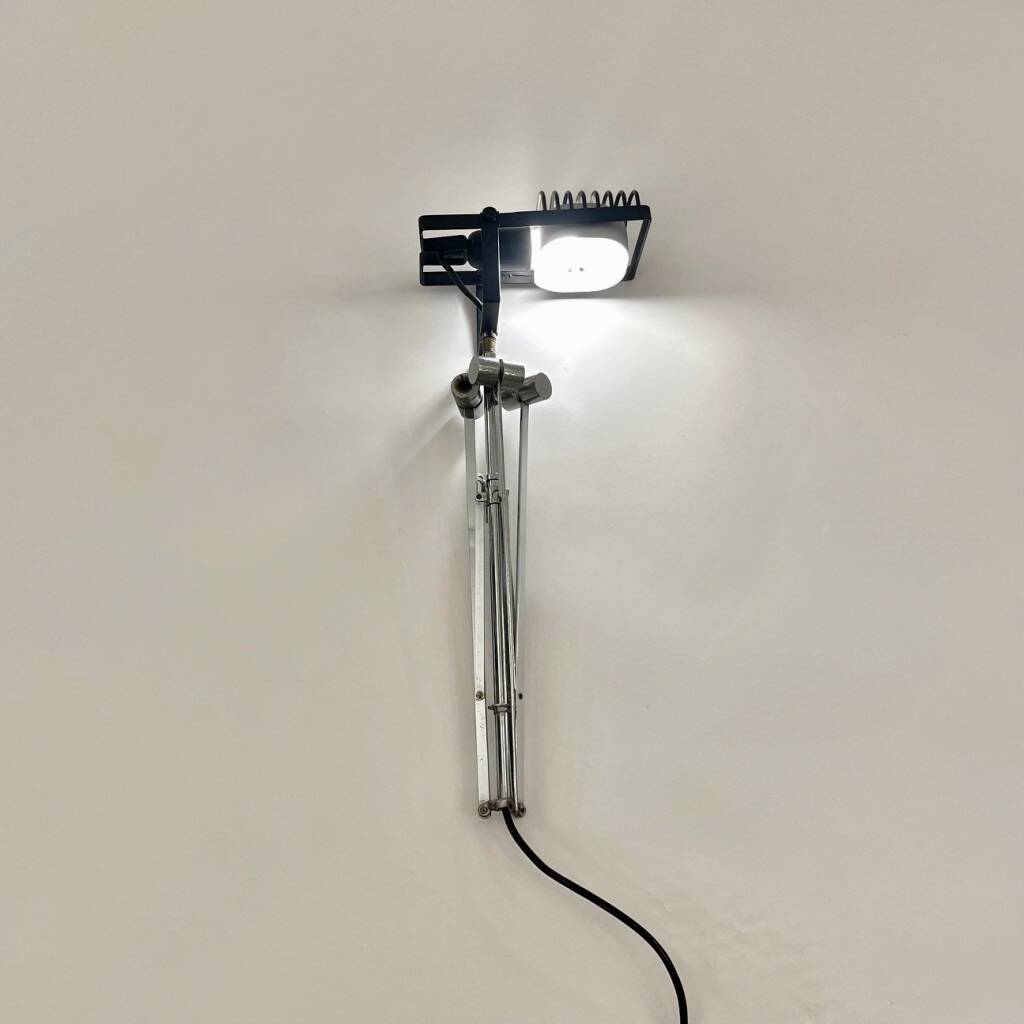 Lampadaire vintage style industriel de Ernesto Gismondi éditée par Artemide en Italie vers 1978