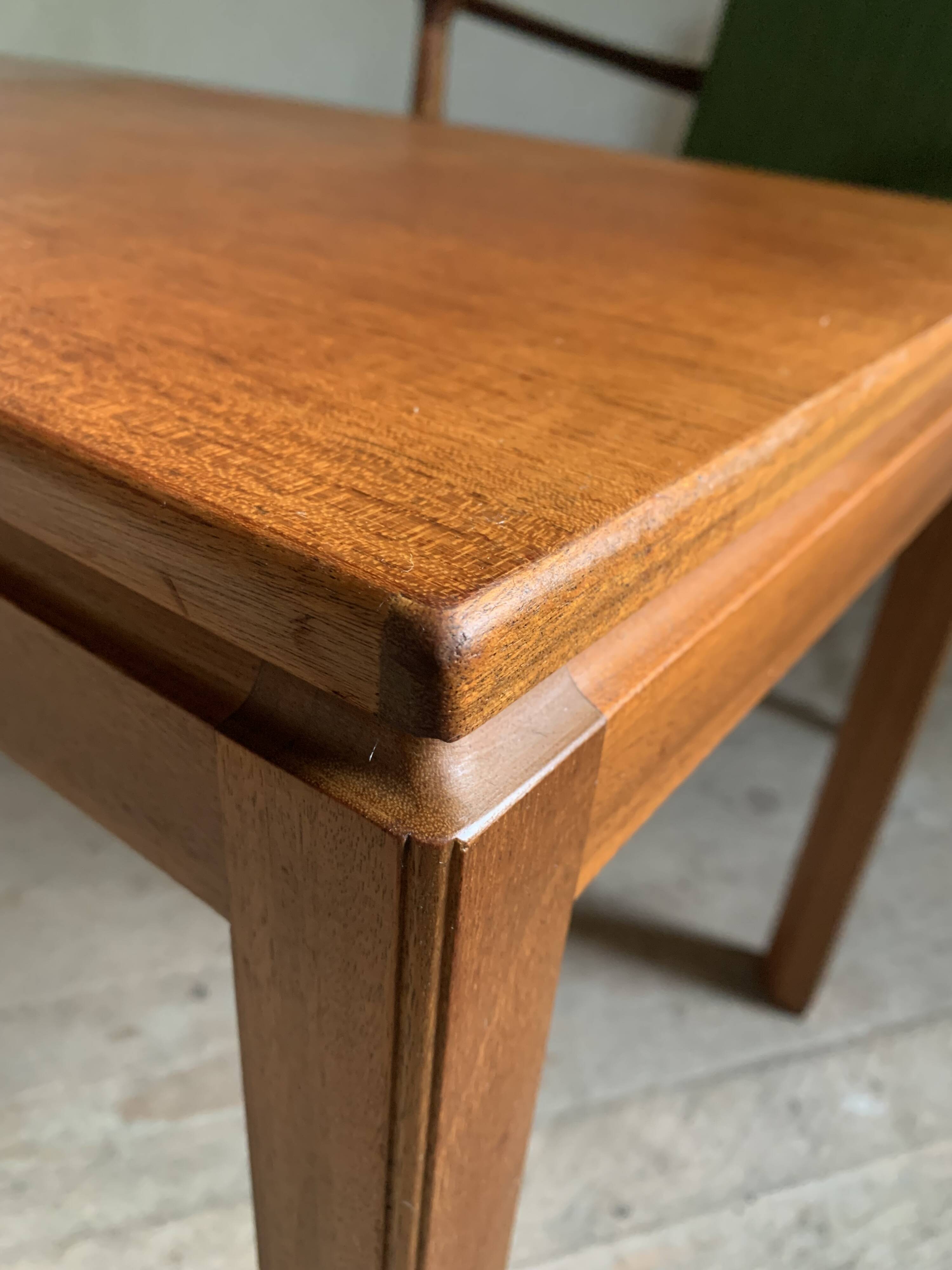 Vintage teak extendable coffee table