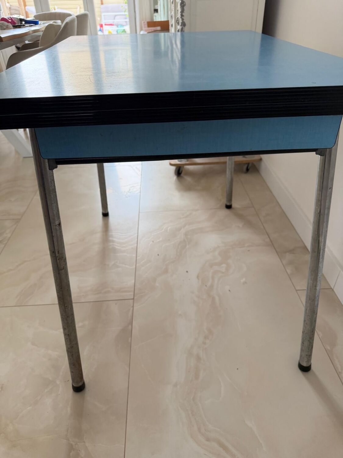 Table, chairs and stool in formica