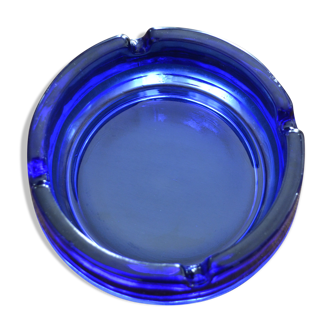 Cendrier en verre bleu