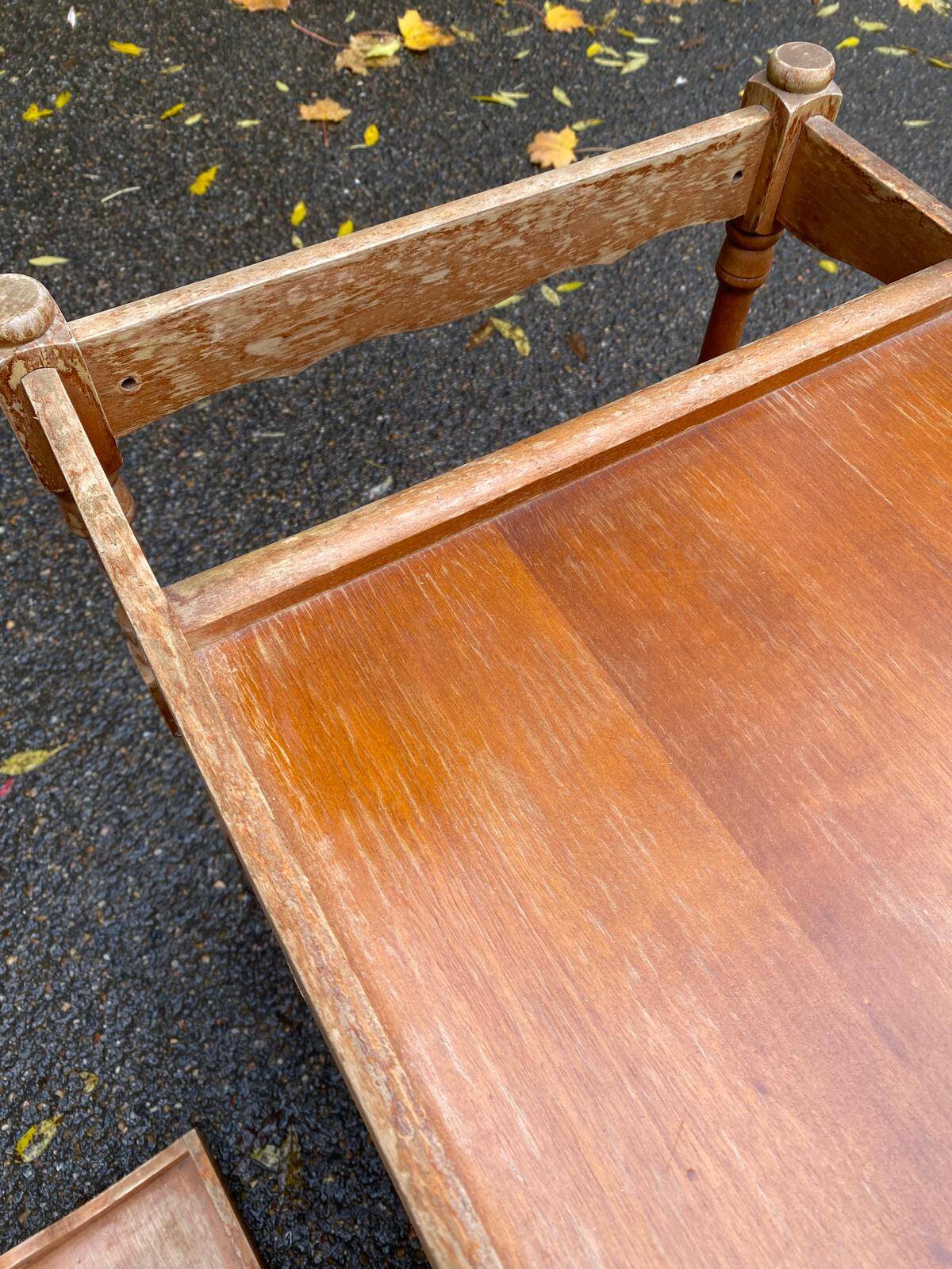 Serving cart/dessert bar trolley on wheels with removable tray