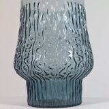 Vase vintage en verre pressé gris-bleu à décor ondulé