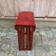 Vintage side table with drop-leaves and solid wood magazine rack from the 1960s.