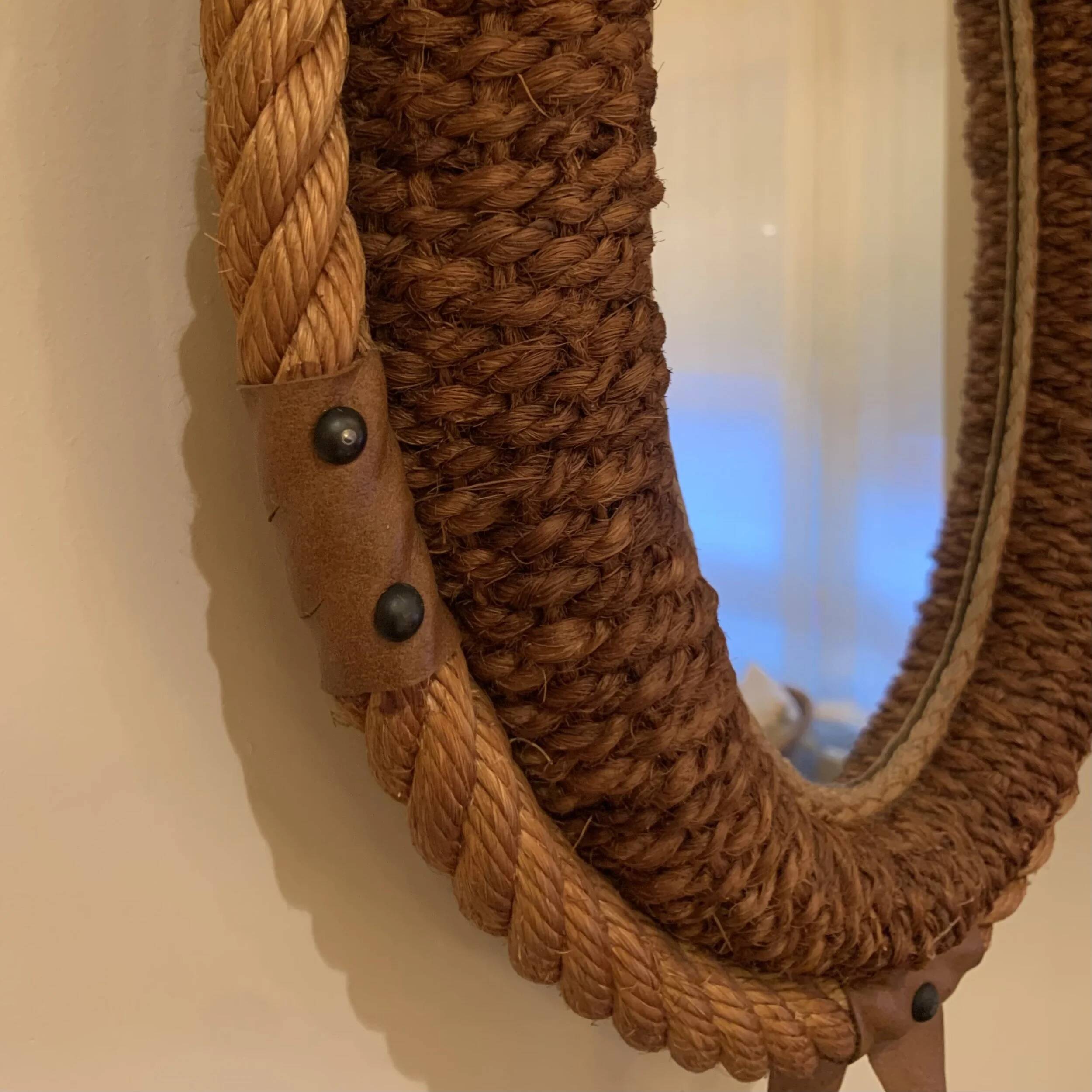 Rope mirror by Adrien Audoux & Frida Minet