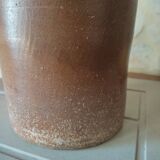 Sandstone condiment pot