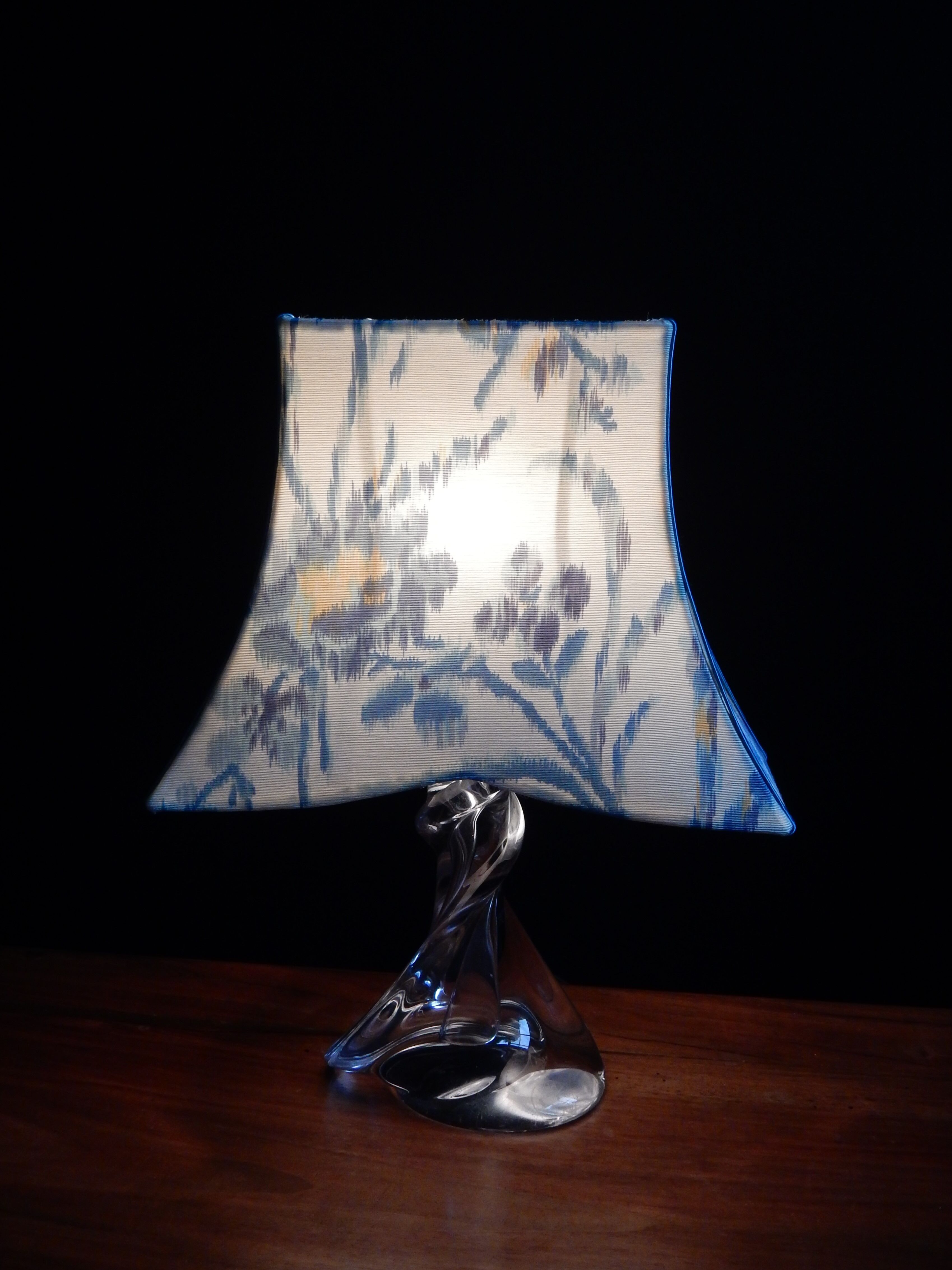 Table lamp Lampshade fabric Ikat and its crystal foot